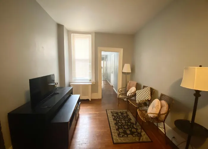 Clover 2900 - Apartment And Rooms With Private Bathroom Near Washington Ave South Philly