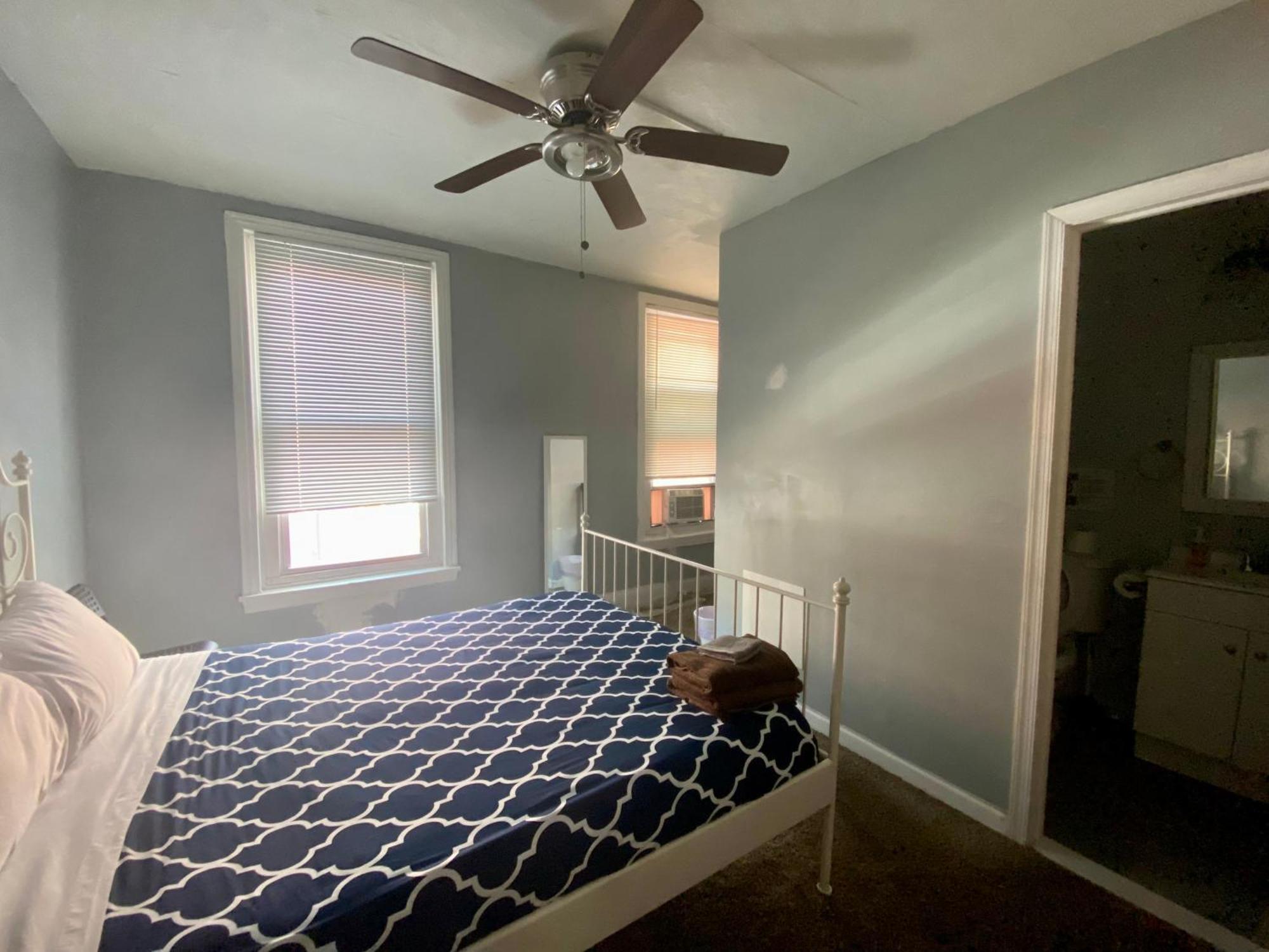 Clover 2900 - And With Private Bathroom Near Washington Ave South Philly Filadelfia