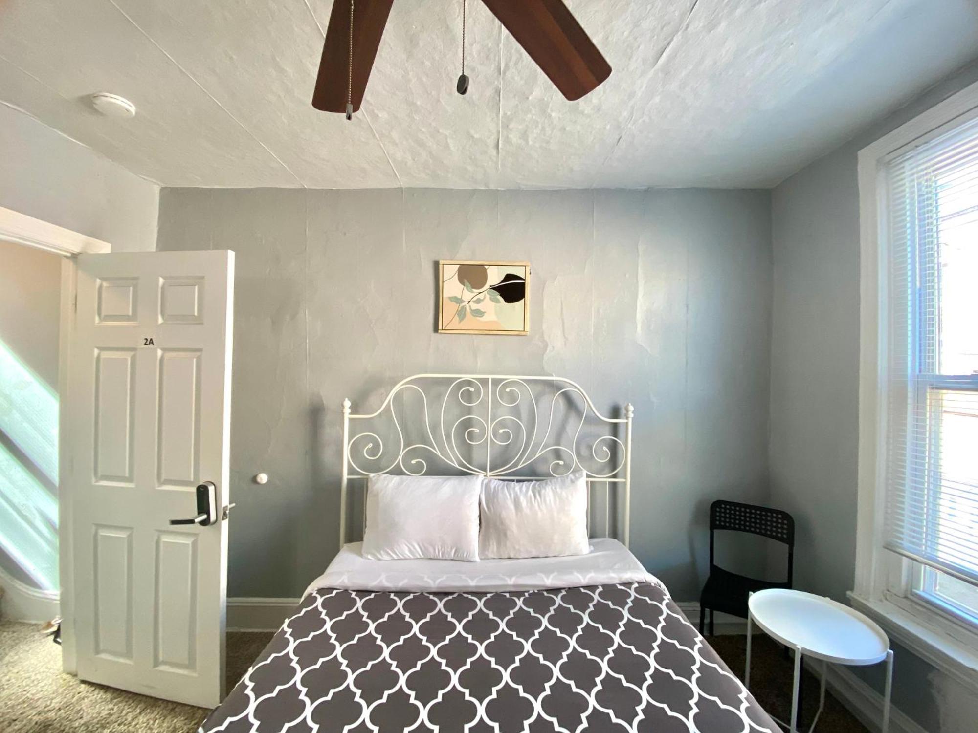 Clover 2900 - And With Private Bathroom Near Washington Ave South Philly Filadelfia