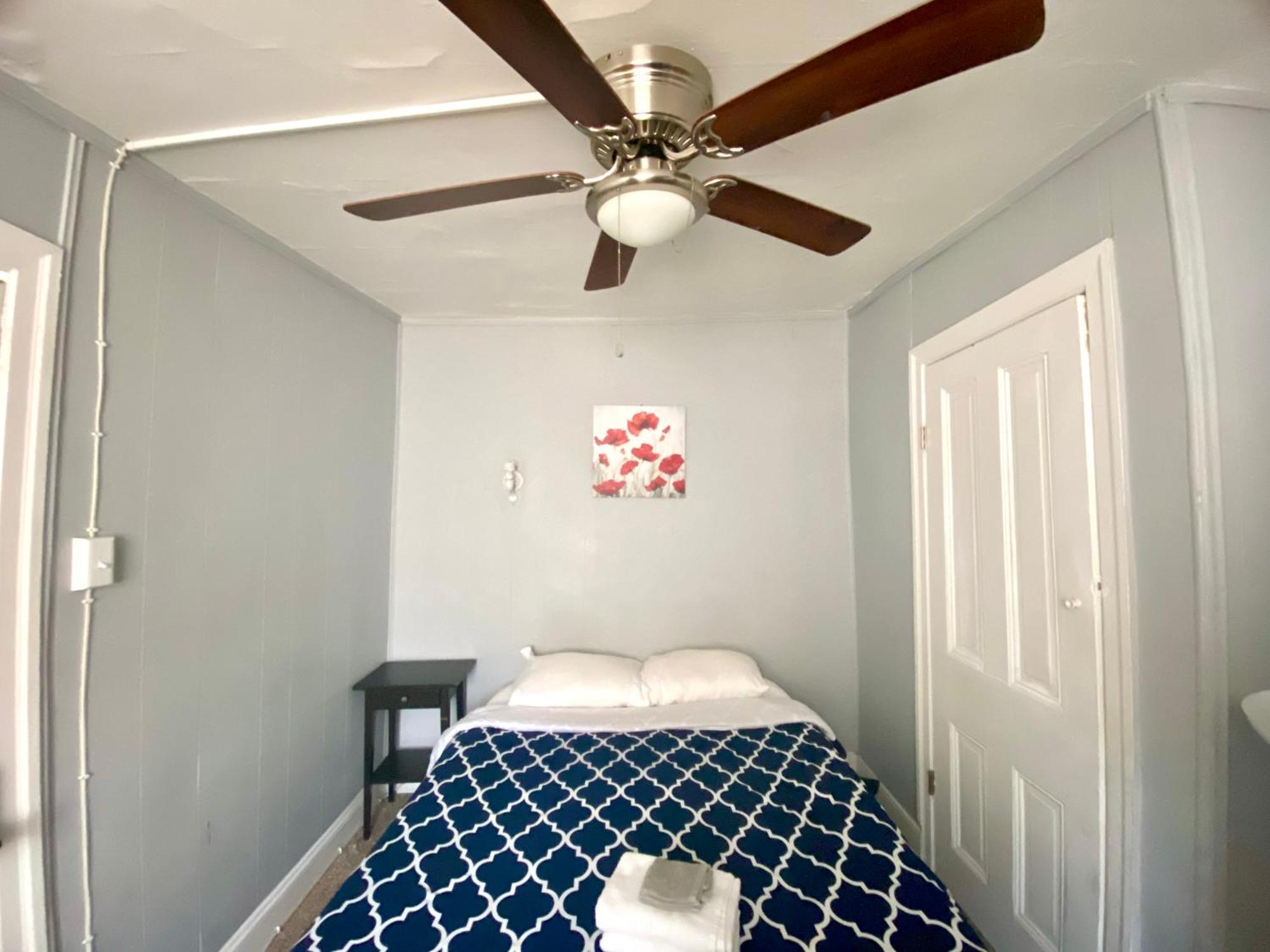 Clover 2900 - And With Private Bathroom Near Washington Ave South Philly * Filadelfia